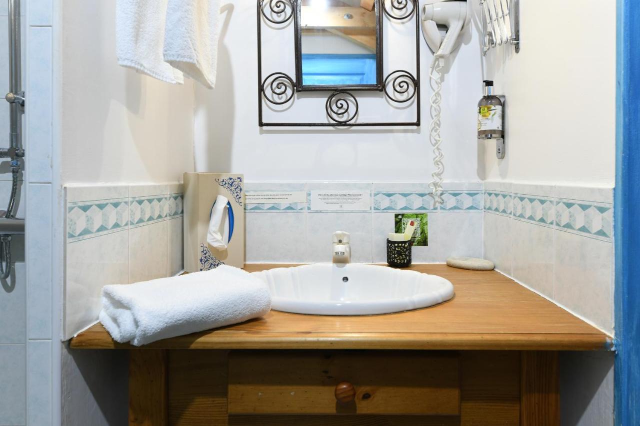 Hotel Logis Le Relais du Bastidou à Beaumarchés Extérieur photo