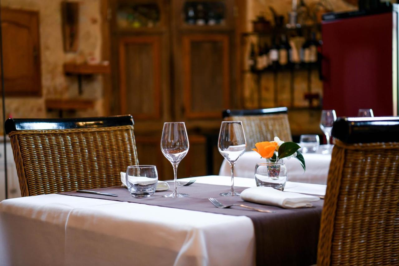 Hotel Logis Le Relais du Bastidou à Beaumarchés Extérieur photo