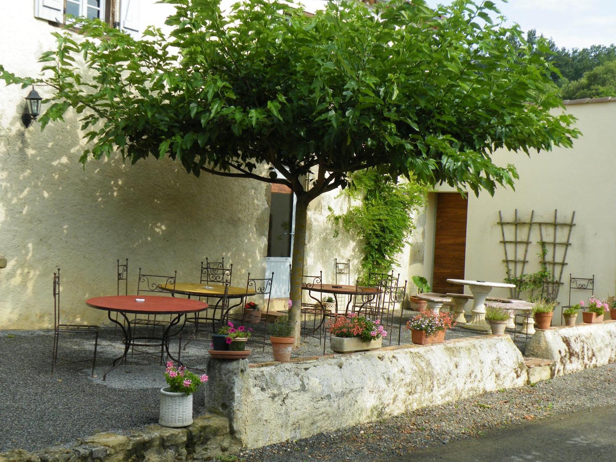 Hotel Logis Le Relais du Bastidou à Beaumarchés Extérieur photo