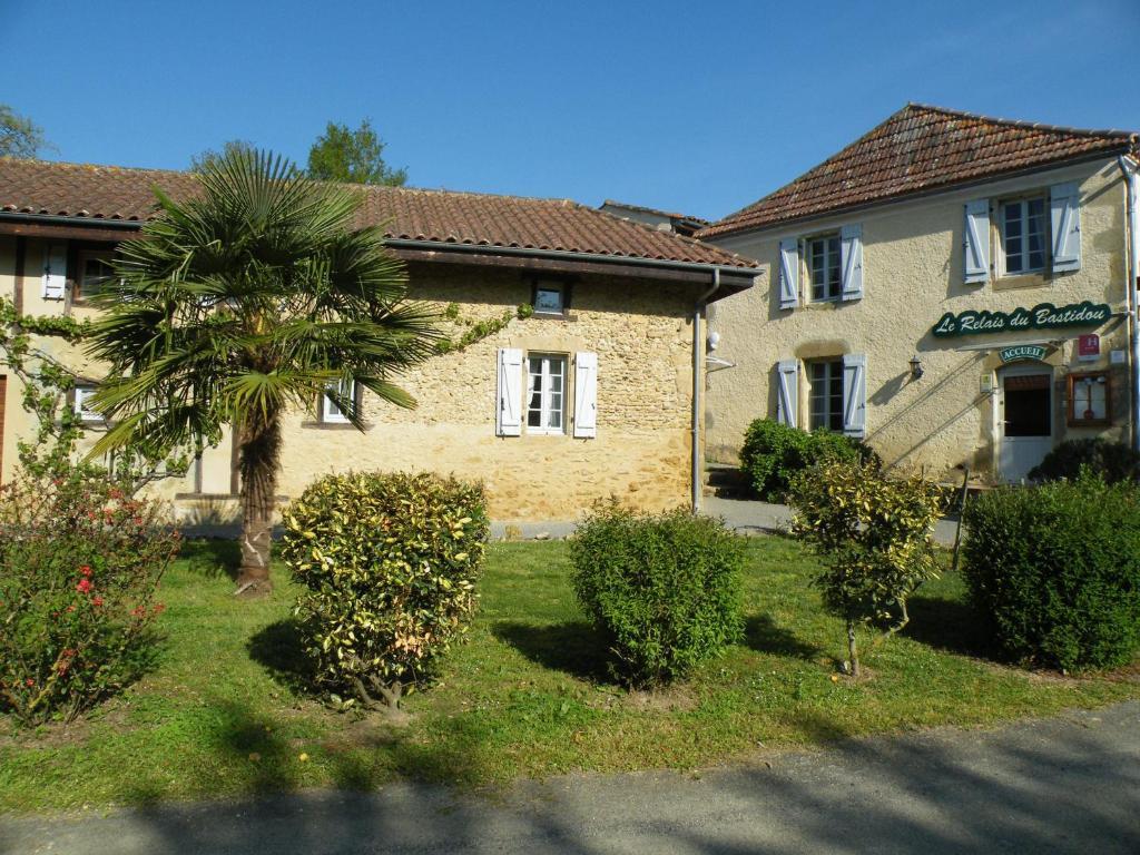Hotel Logis Le Relais du Bastidou à Beaumarchés Extérieur photo