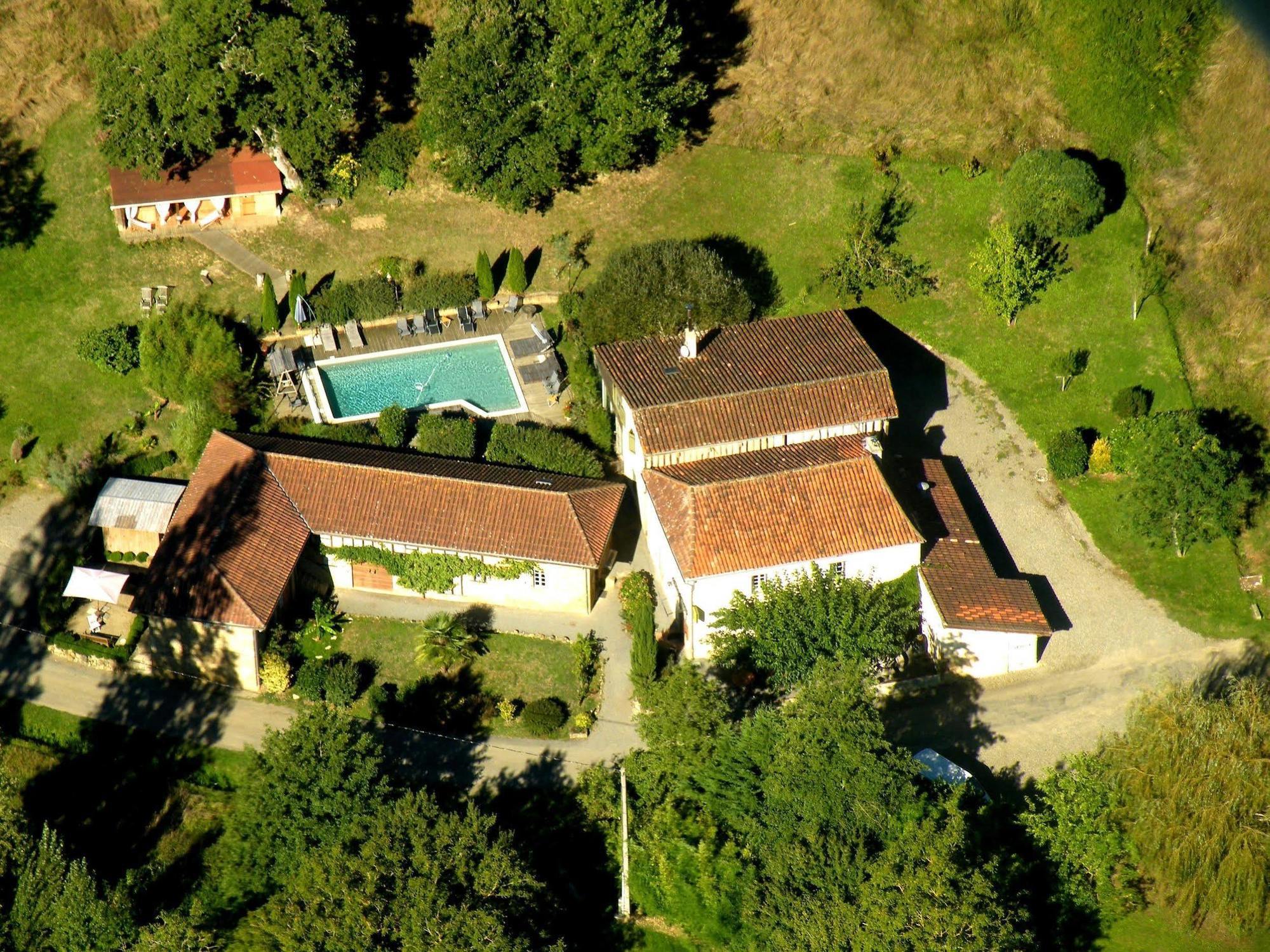 Hotel Logis Le Relais du Bastidou à Beaumarchés Extérieur photo