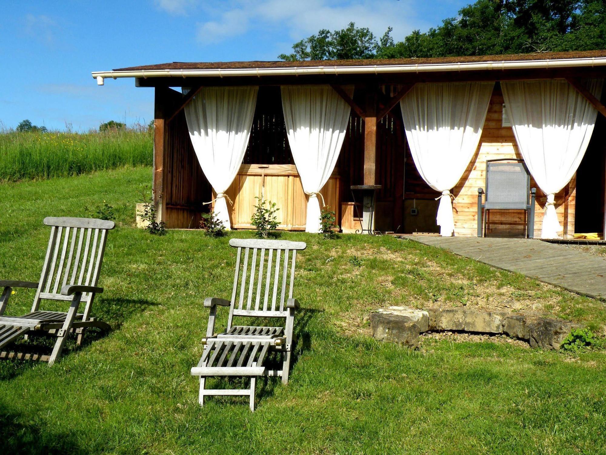 Hotel Logis Le Relais du Bastidou à Beaumarchés Extérieur photo